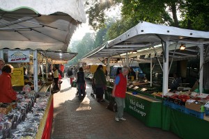 Der Wochenmarkt an der Chrysanderstraße