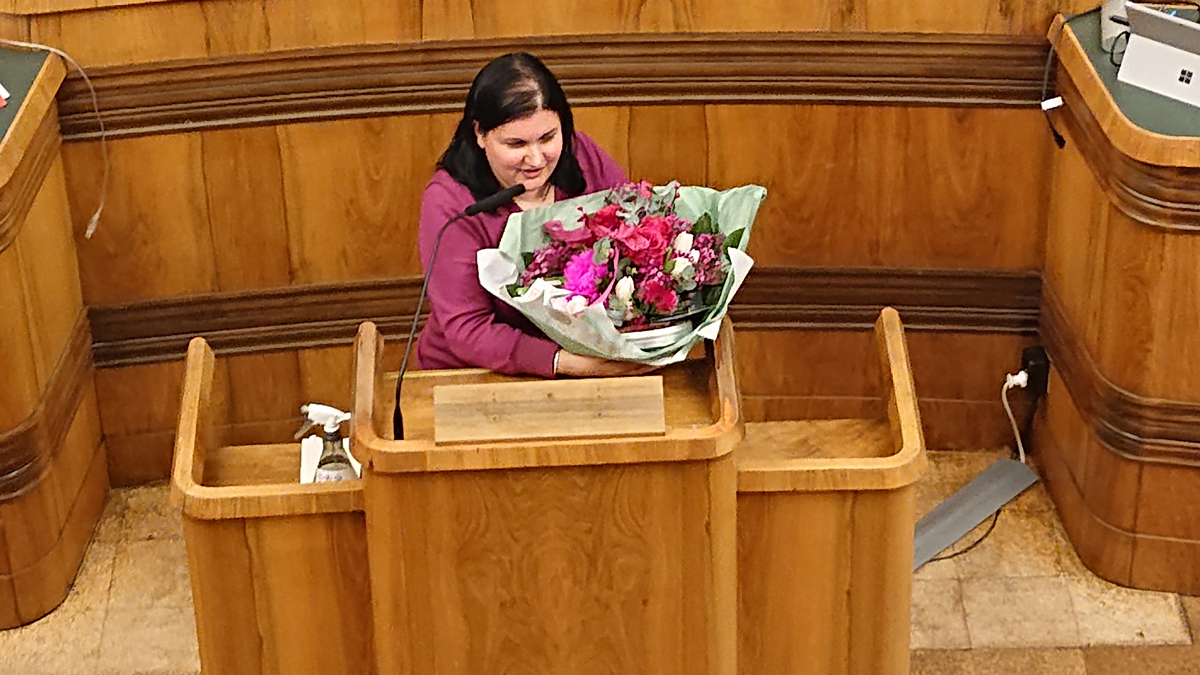 Bezirksversammlung: Verabschiedung von Simone Gündüz